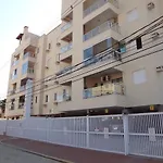 Lindo Apto Aconchegante, Piscina, Ar Condicionado E Sacada Gourmet No Itagua