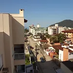 LINDO APTO ACONCHEGANTE, PISCINA, AR CONDICIONADO e SACADA GOURMET NO ITAGUA